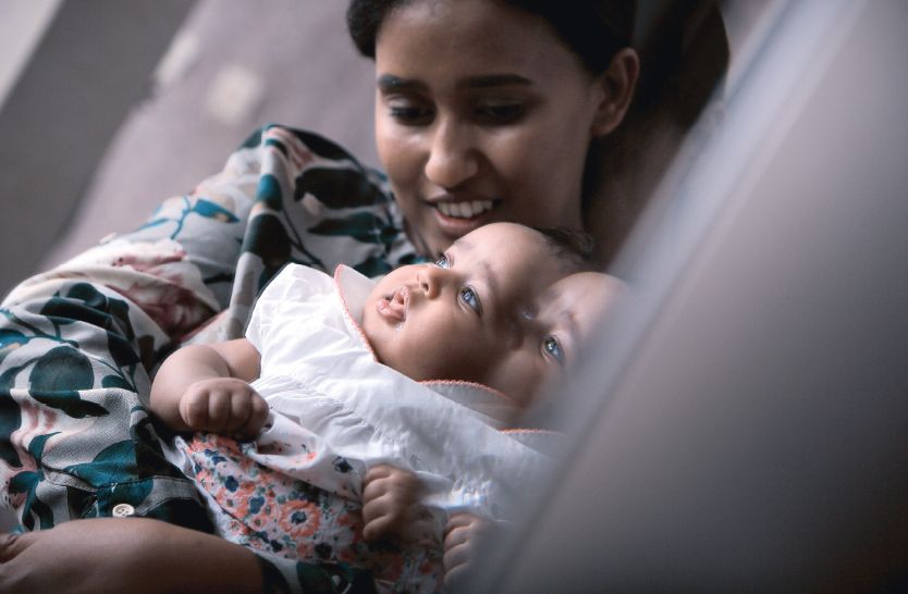 Authenticity_with_children3_img