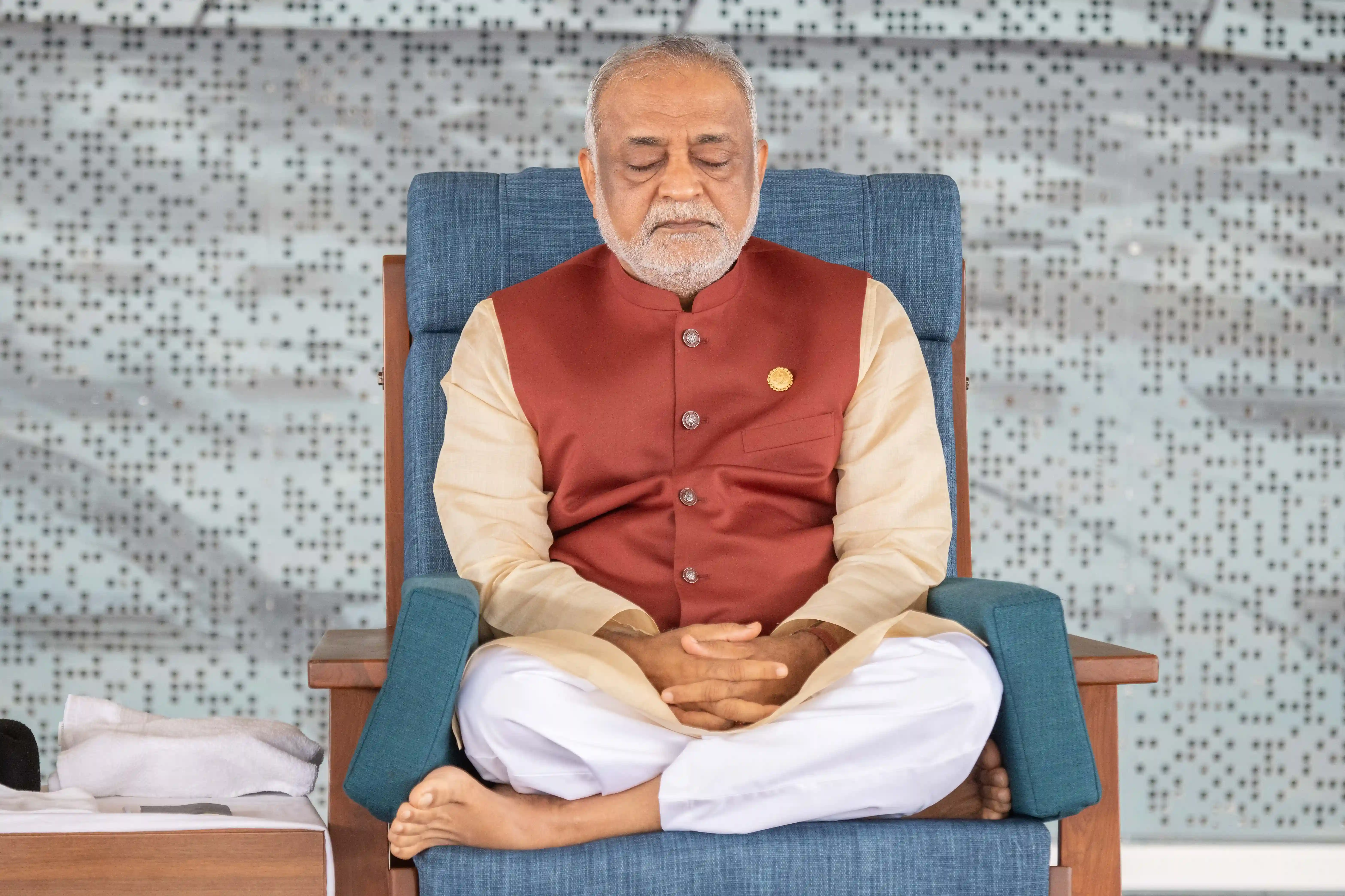 Daaji-morning-meditation-4