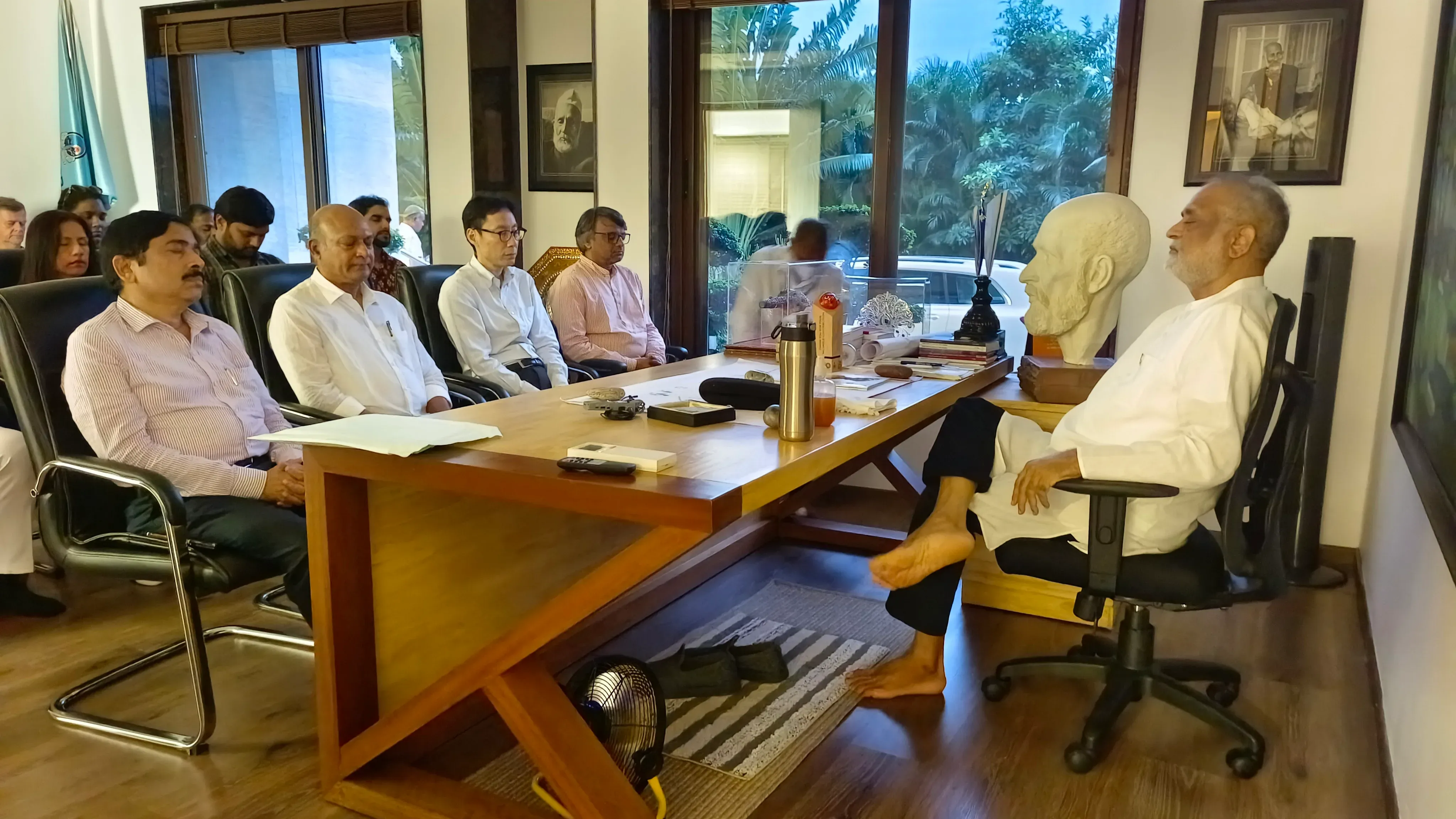 Daaji-n-meeting
