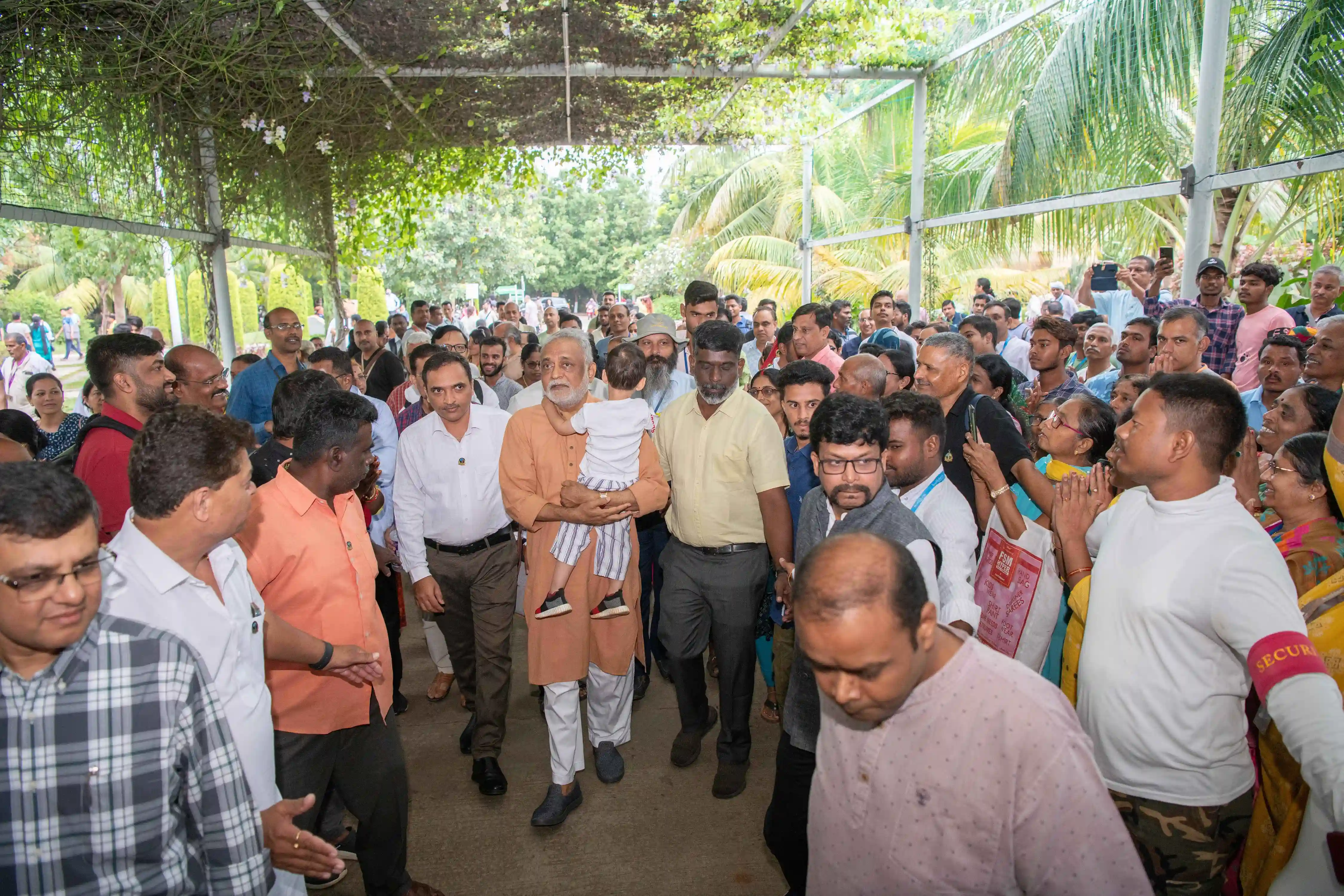 Daaji-while-returning-3