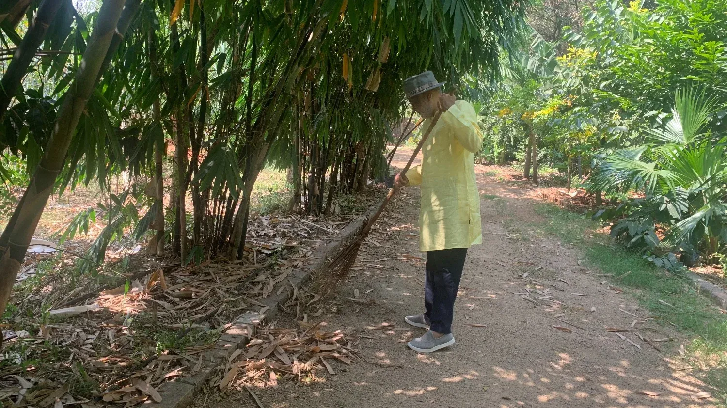 Daaji-with-broom