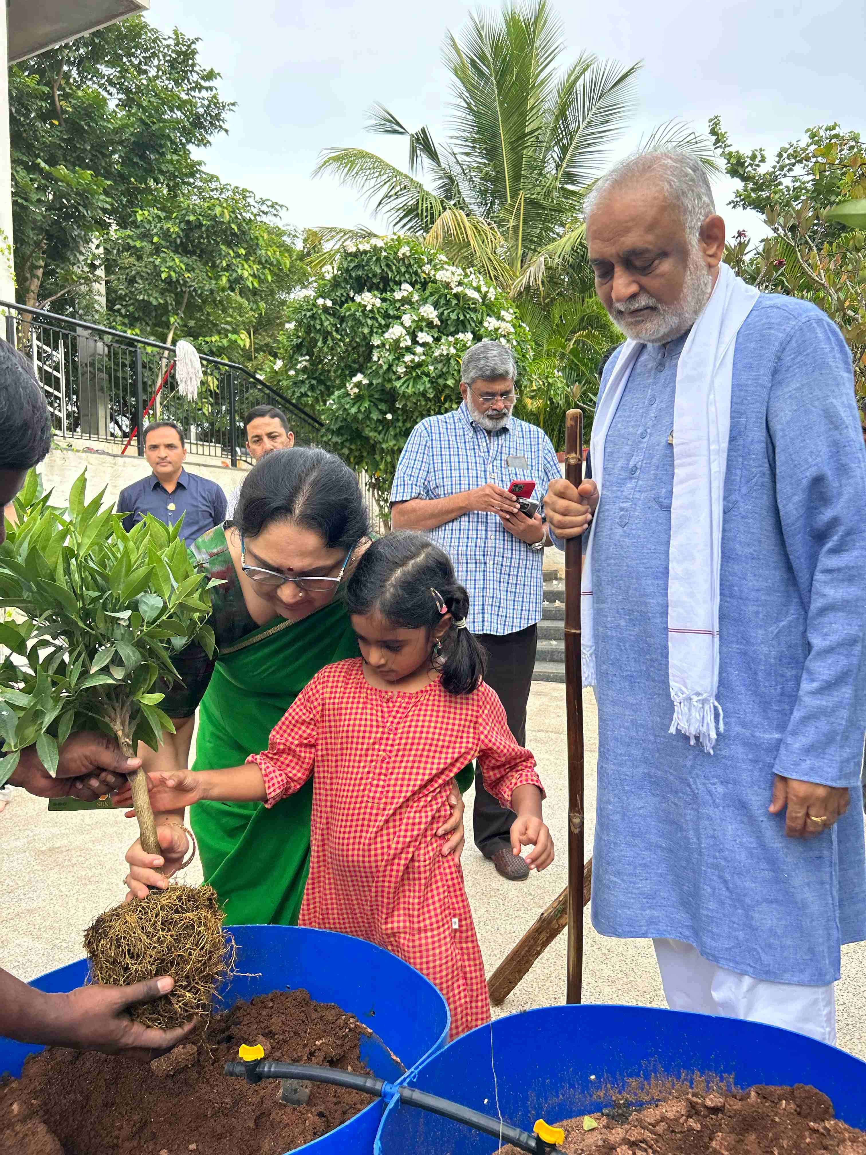 Daaji at plantation