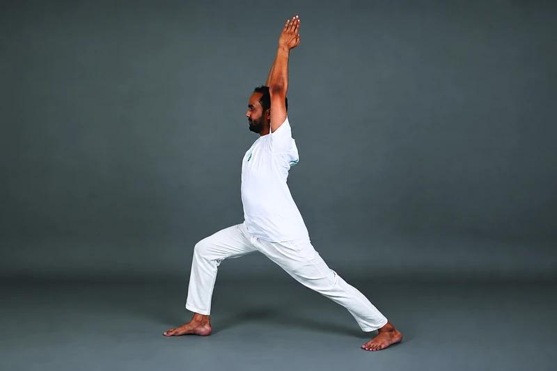 Virabhadrasana I.webp