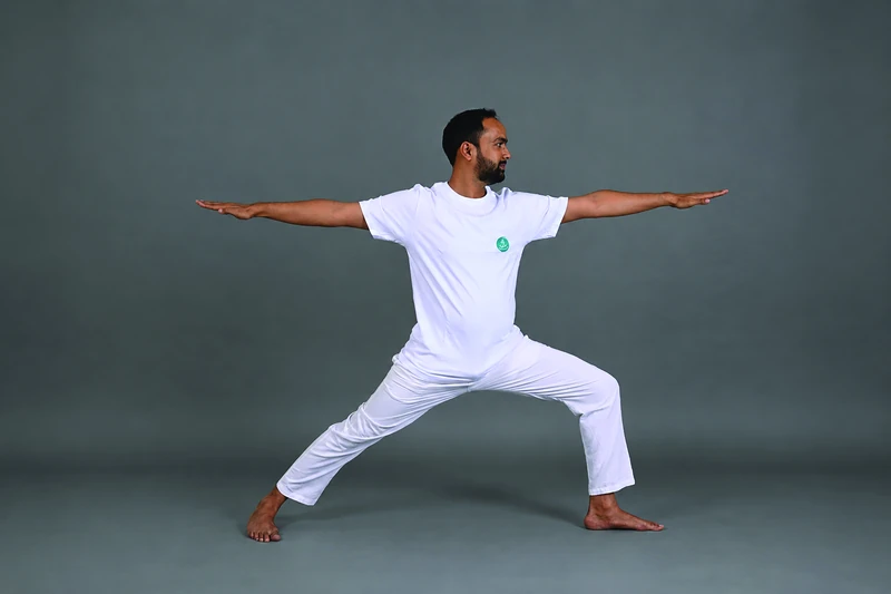Virbhadrasana II.webp