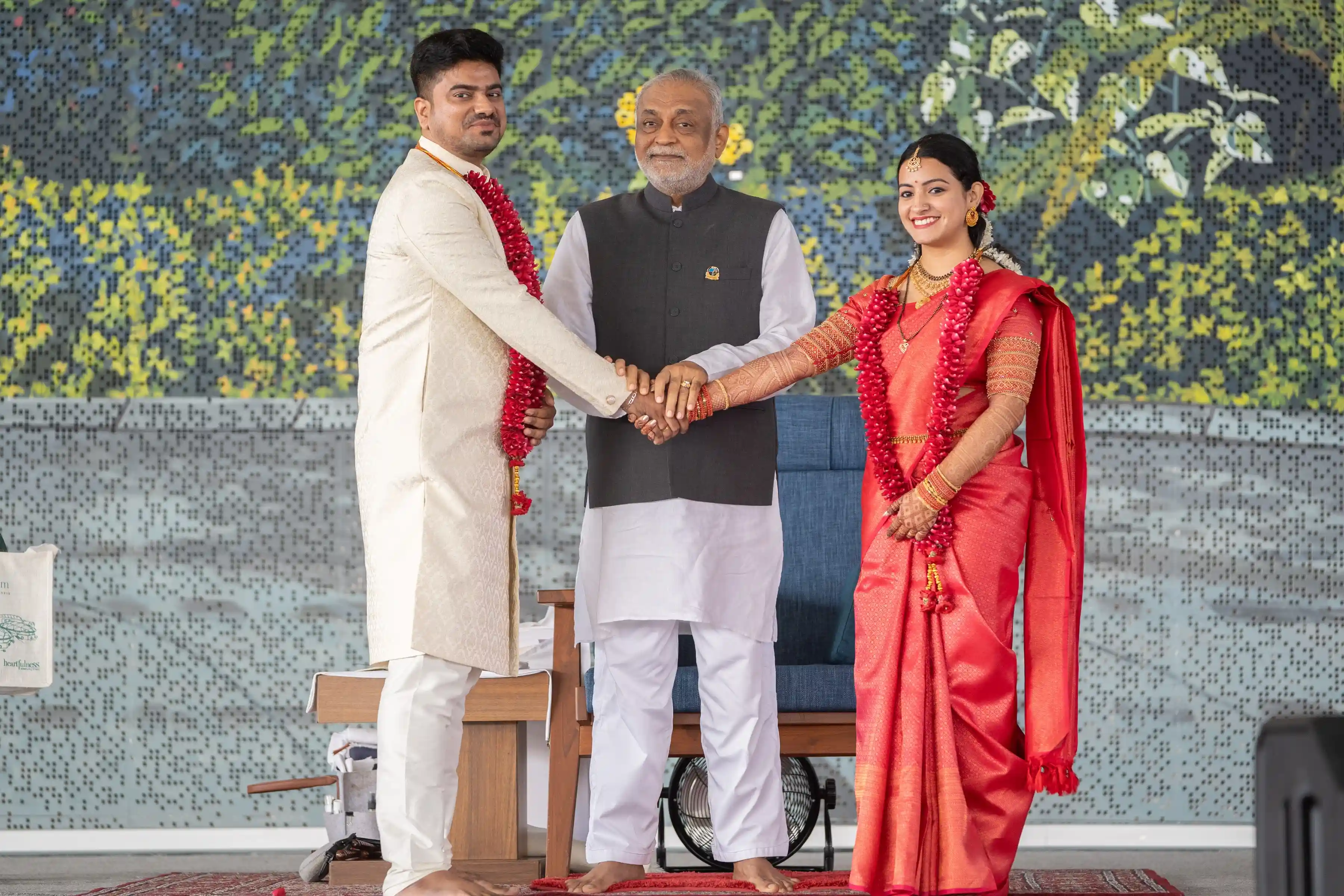 daaji-with-new-couple-3